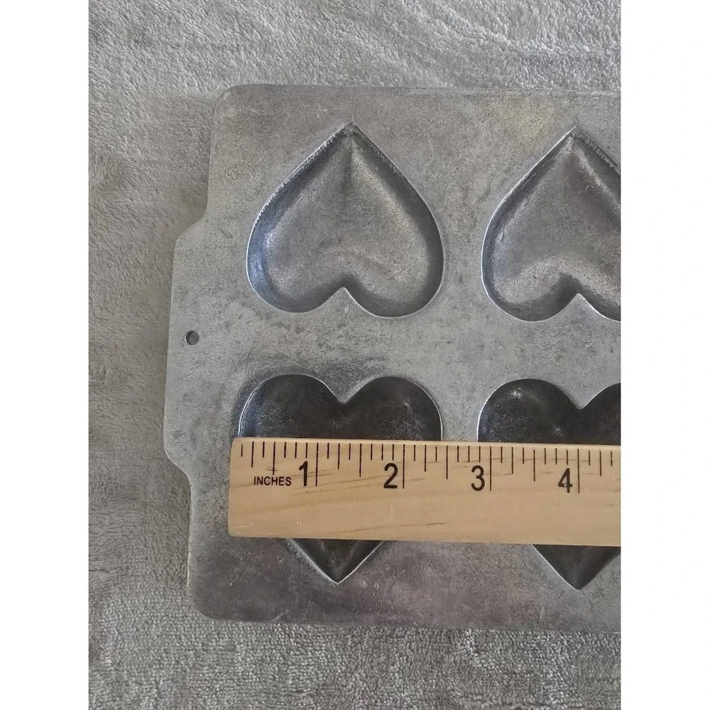 Vintage Heart Pan Candy Mold Baking Hearts Wall Hanging 9.5